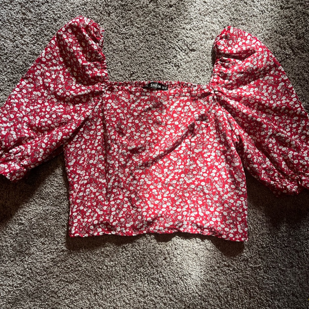 Red and white flower pattern cute dress up crop top from Shein